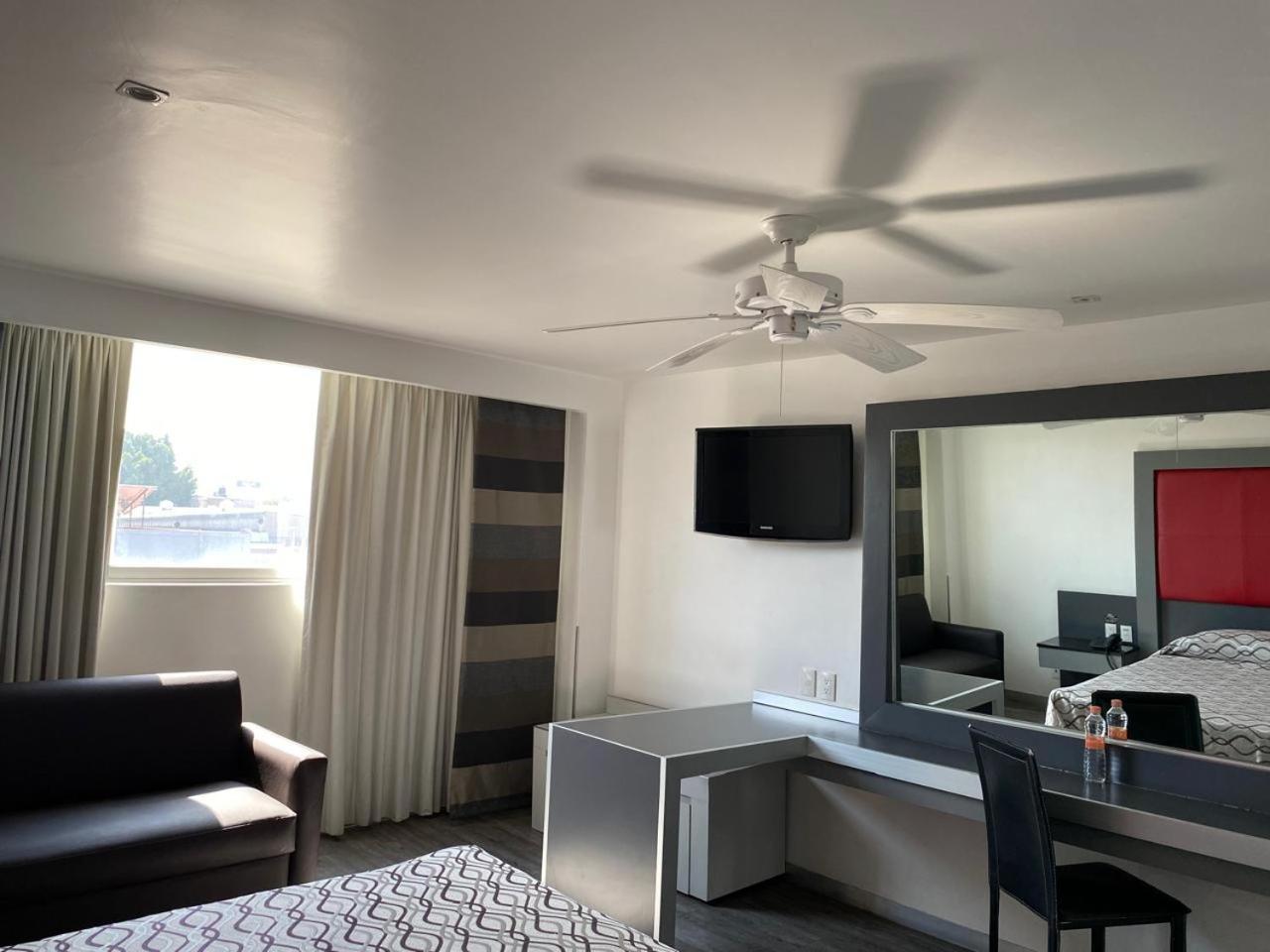 Hotel Atenas Plaza Kota Meksiko Bagian luar foto